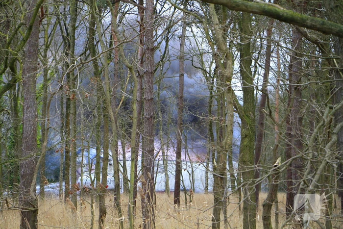 Flinke rook ontwikkeling bij grote brand