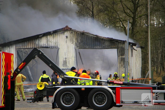 Flinke rook ontwikkeling bij grote brand