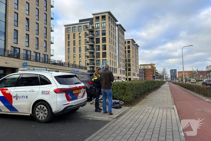 Bestuurder rijdt door na ongeval met fietser