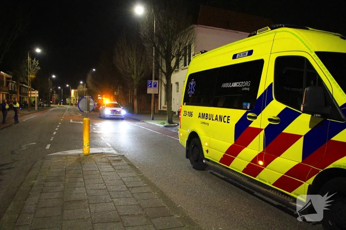 Vrouw gewond bij botsing tussen fietser en auto