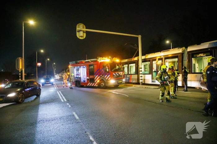 Forse schade na botsing tussen tram en auto