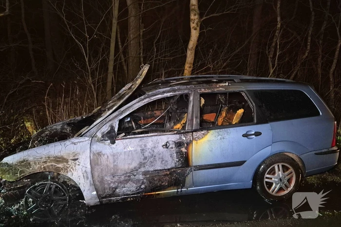 Auto gaat in vlammen op