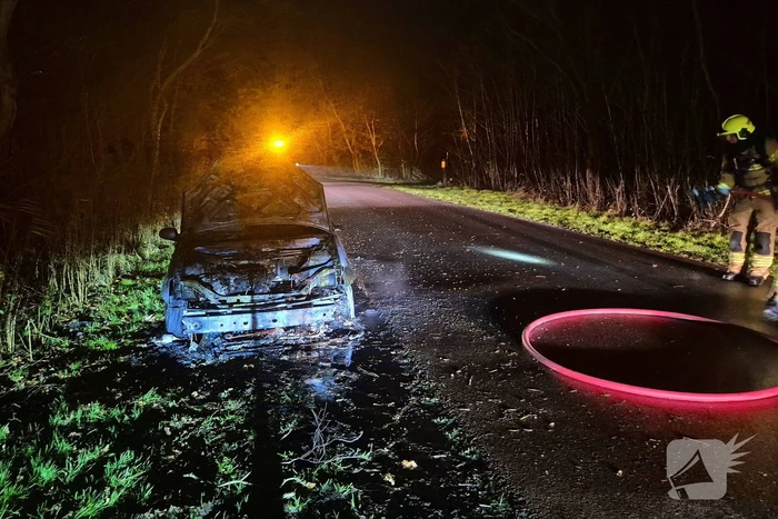 Auto gaat in vlammen op