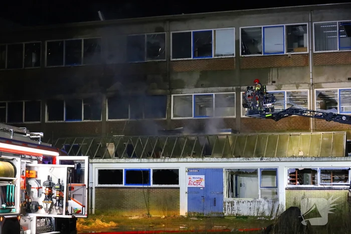 Grote brand in leegstaand pand