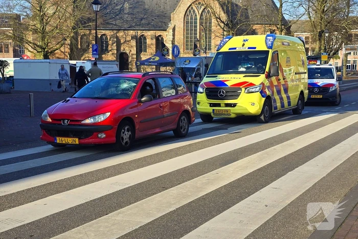 Persoon geschept op oversteekplaats