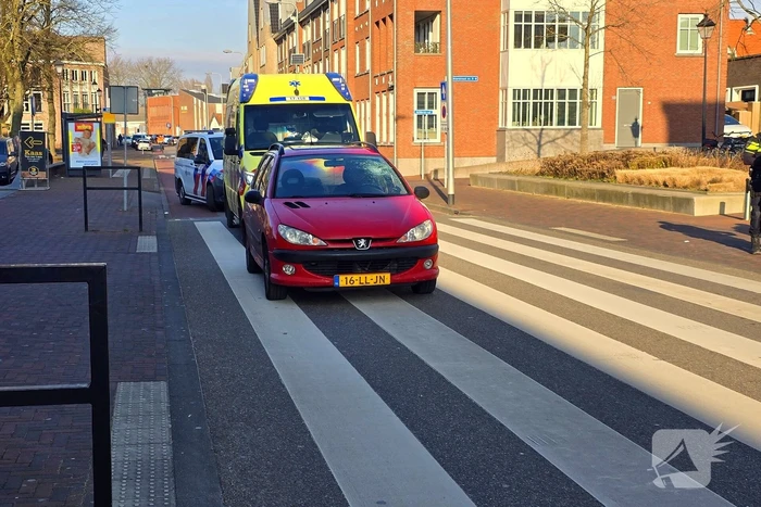 Persoon geschept op oversteekplaats