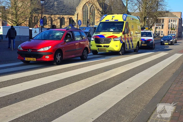 Persoon geschept op oversteekplaats
