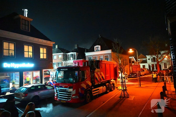 Grote uitslaande brand in gebouw