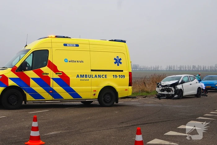 Flinke schade na ongeval op kruising