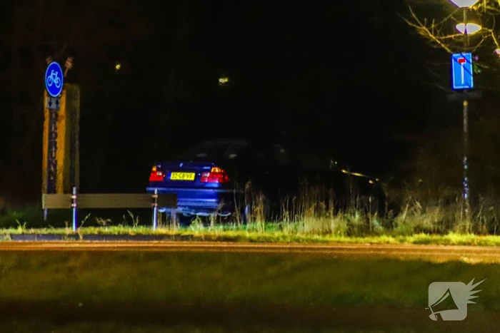 Vrouw op fiets gewond bij botsing met auto