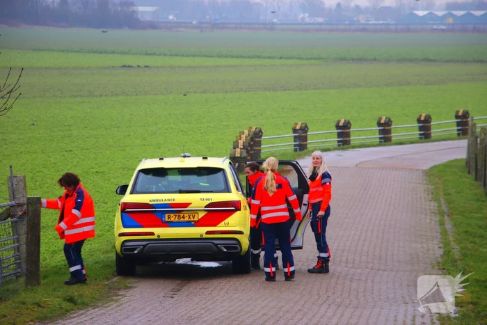 Traumahelikopter landt in weiland