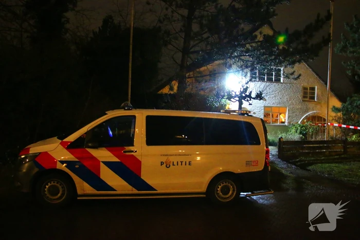 Zwaargewonde aangetroffen in tuin van woning
