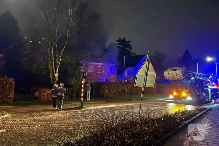 Veel rook bij brand in woning
