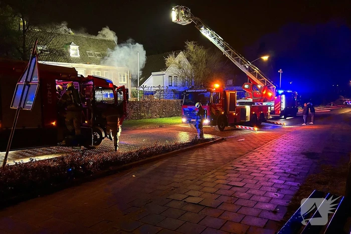 Veel rook bij brand in woning