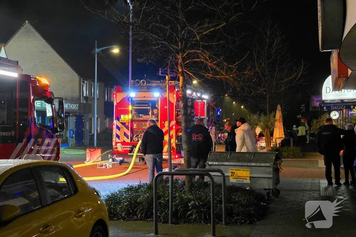 Zeer grote brand in fietsenwinkel