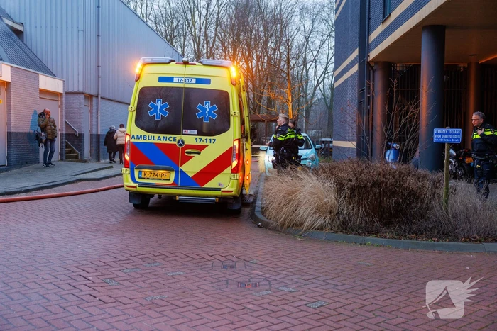 Flinke rook ontwikkeling bij grote brand in appartement