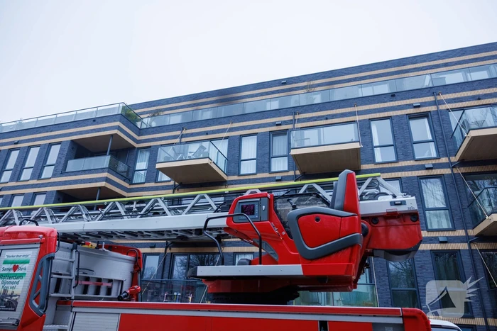 Flinke rook ontwikkeling bij grote brand in appartement