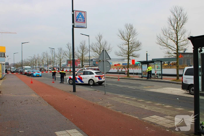 Kind op fiets aangereden door vrachtwagen