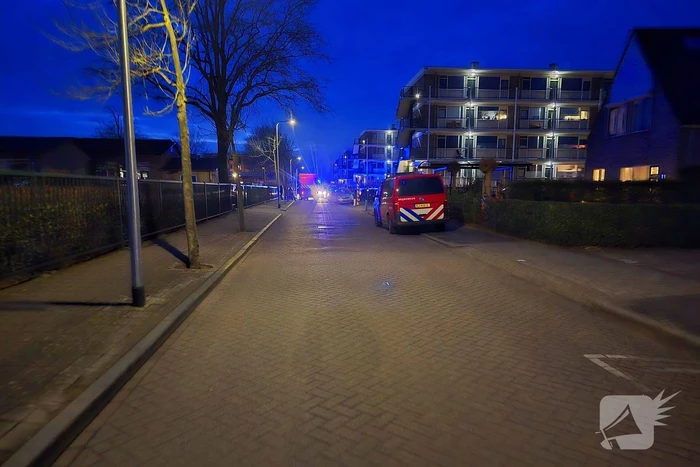 Kind bekneld onder pallet stenen