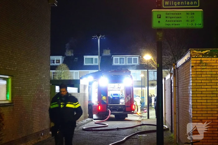 Voertuig zwaar beschadigd door brand