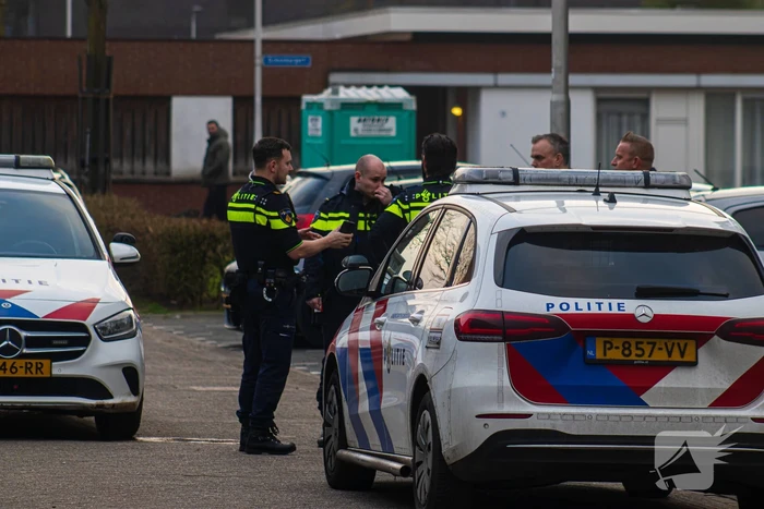 Politieauto kapot na achtervolging, verdachte aangehouden