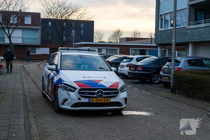 Politieauto kapot na achtervolging, verdachte aangehouden