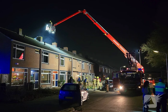 Grote uitslaande brand in woning