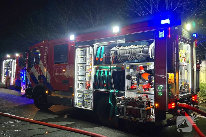 Grote uitslaande brand in woning