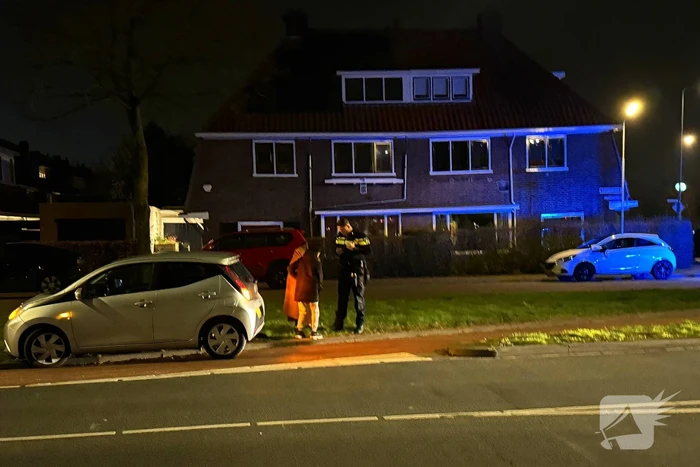 Maaltijdbezorger geschept door auto