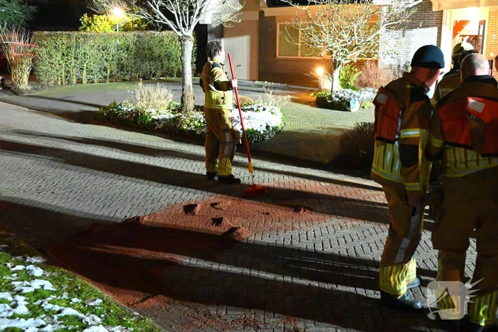 Hoogwerker gaat kapot bij schoorsteenbrand