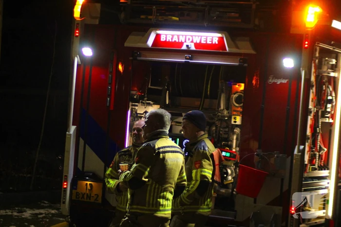 Hoogwerker gaat kapot bij schoorsteenbrand