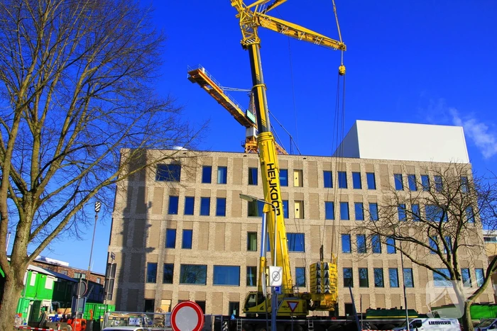 Torenkraan bij nieuwbouw ziekenhuis wordt verwijderd