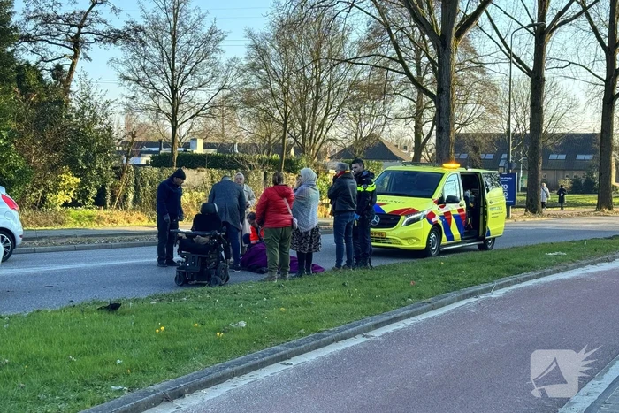 Persoon in rolstoel aangereden door automobilist