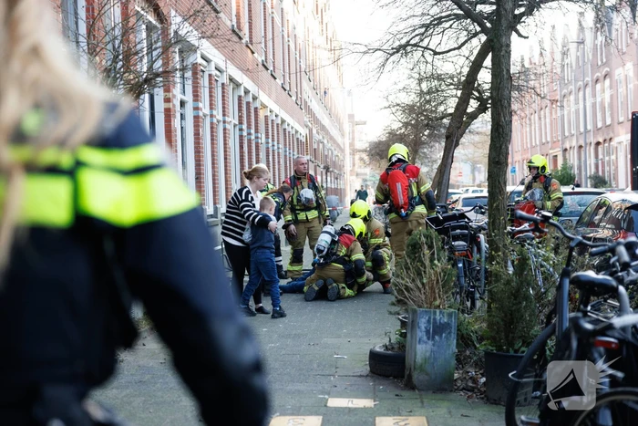 Meerdere brandweer eenheden ingezet bij woningbrand