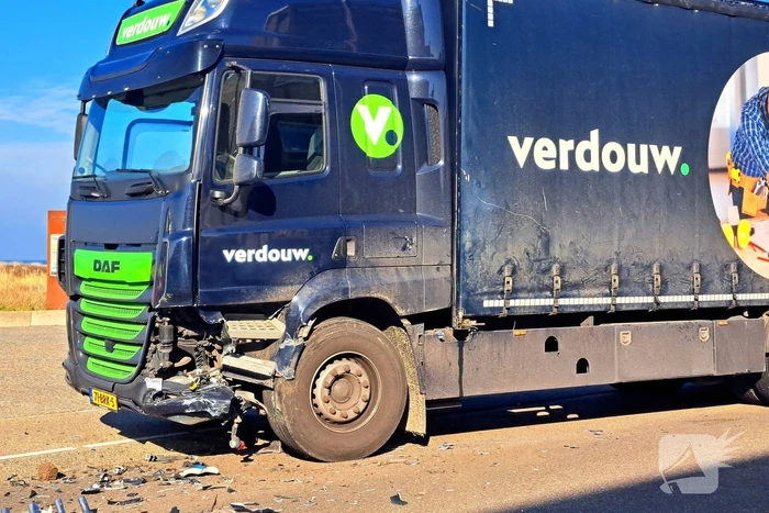 Ongeval tussen vrachtwagen en personenauto
