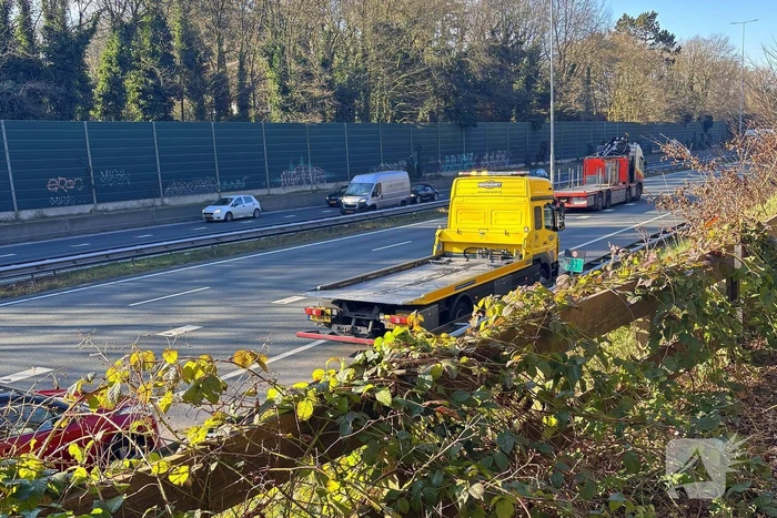 Botsing tussen personenwagen en vrachtwagen