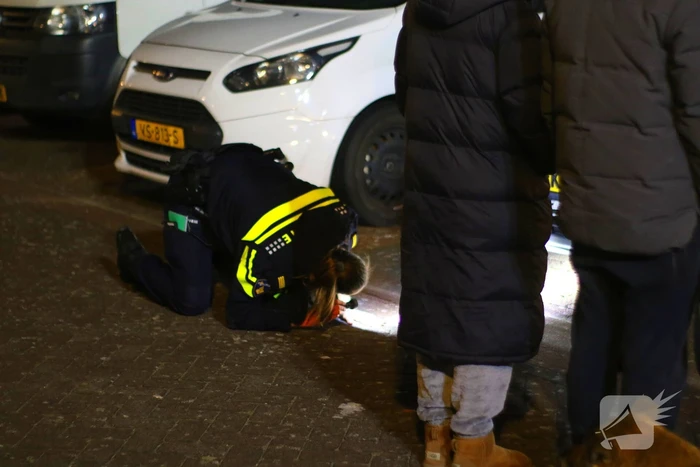 Brandweer blust brand na explosie