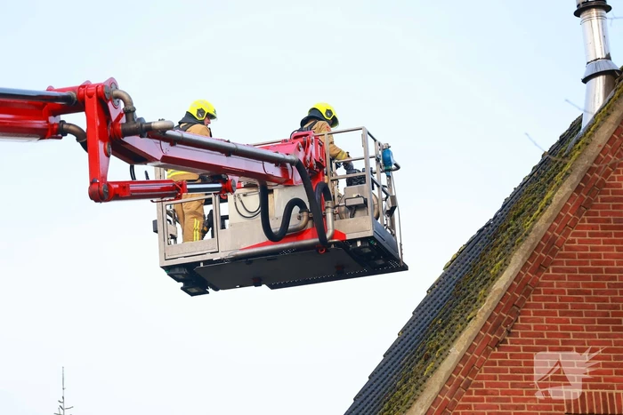Schoorsteenbrand snel onder controle