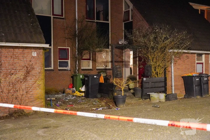 Veel schade aan woning door explosie