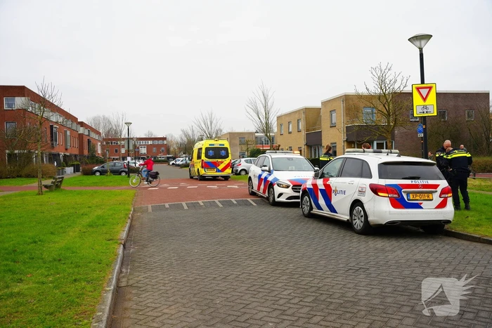 Fietser en automobilist botsen met elkaar