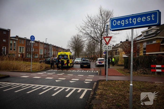 Automobilist ziet fatbiker over het hoofd bij oversteekplaats