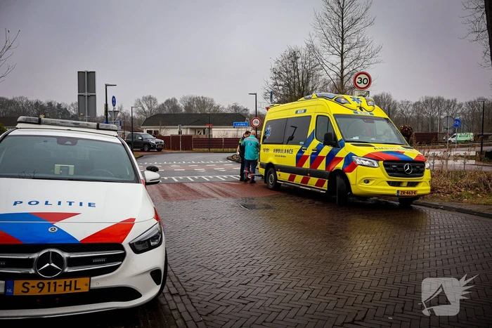 Automobilist ziet fatbiker over het hoofd bij oversteekplaats