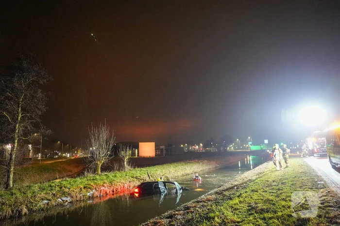 Auto in het water aangetroffen
