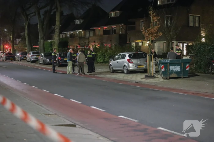 Brand na explosie bij woning