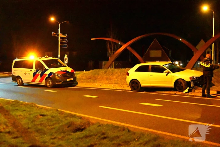 Bestuurder spoorloos na eenzijdige aanrijding