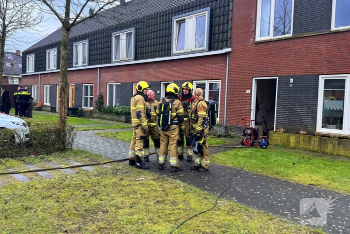 Brand op bovenverdieping geblust door brandweer