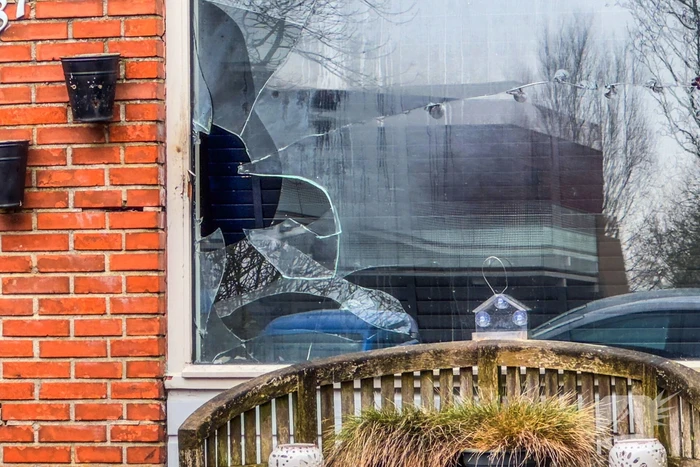 Explosie beschadigt woning