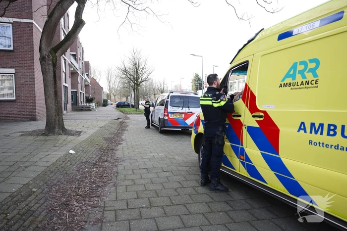 Dader gevlucht na steekincident