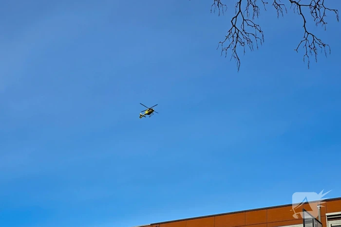Oude man gevallen in woning, traumahelikopter ingezet