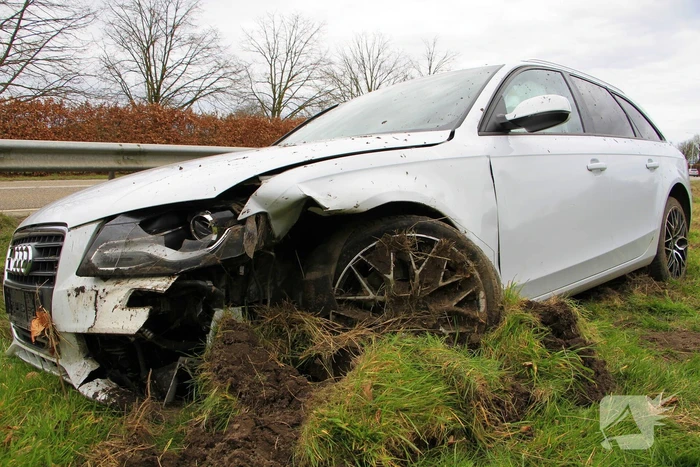 Auto zwaar beschadigd bij ongeval